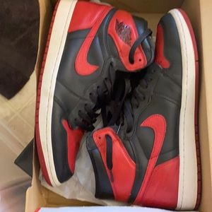 Bred Air Jordan 1 2017 🔥🔥🔥 over $1,000 on top 2 sneaker apps